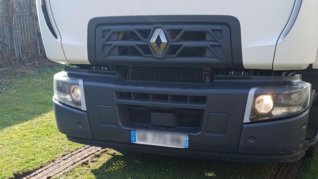 Dépannage & remorquage poids lourds à Soissons 24h/7j Dépannage & remorquage poids lourds à Soissons 24h/7j