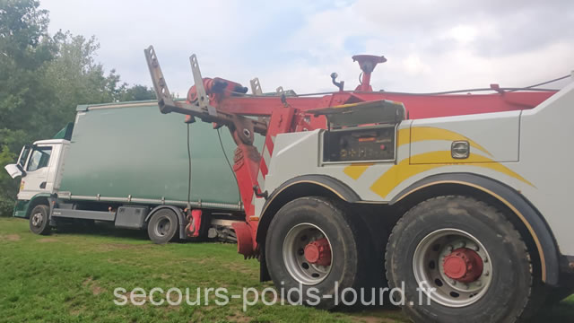 Treuillage et relevage de poids lourds dans le Tarn-et-Garonne (82) Treuillage et relevage de poids lourds dans le Tarn-et-Garonne (82)